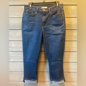 Signature by Levi Strauss Mid Rise Capri